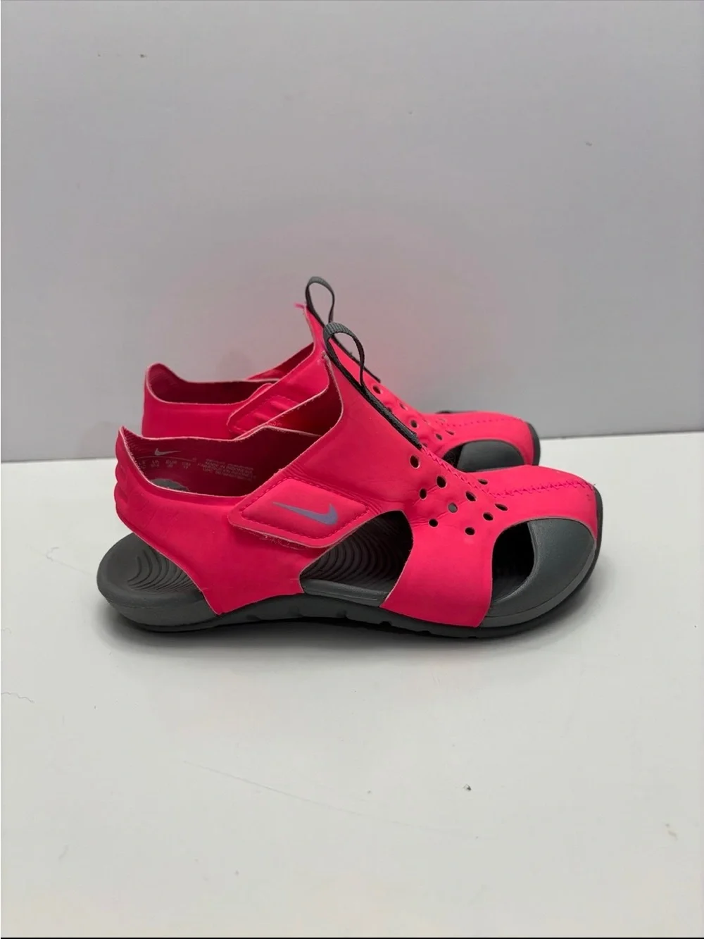 Nike girls Sunray Protect 2 'Hyper Pink Grey' kids size 11 c